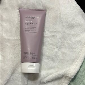Living Proof Restore Repair Mask in Lavender